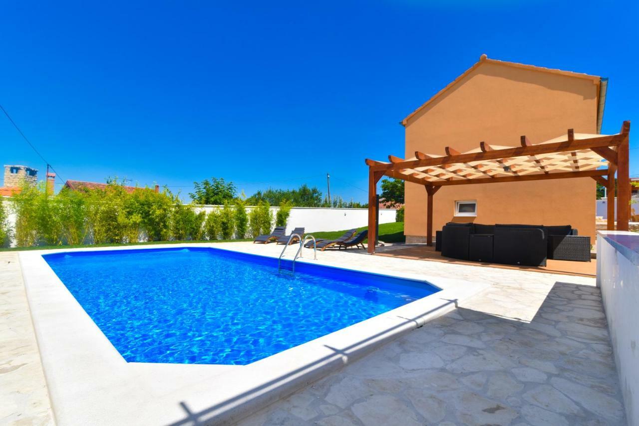Villa Village Idylle With Heated Pool, Sauna, Jacuzzy And Private Parking Сукошан Экстерьер фото